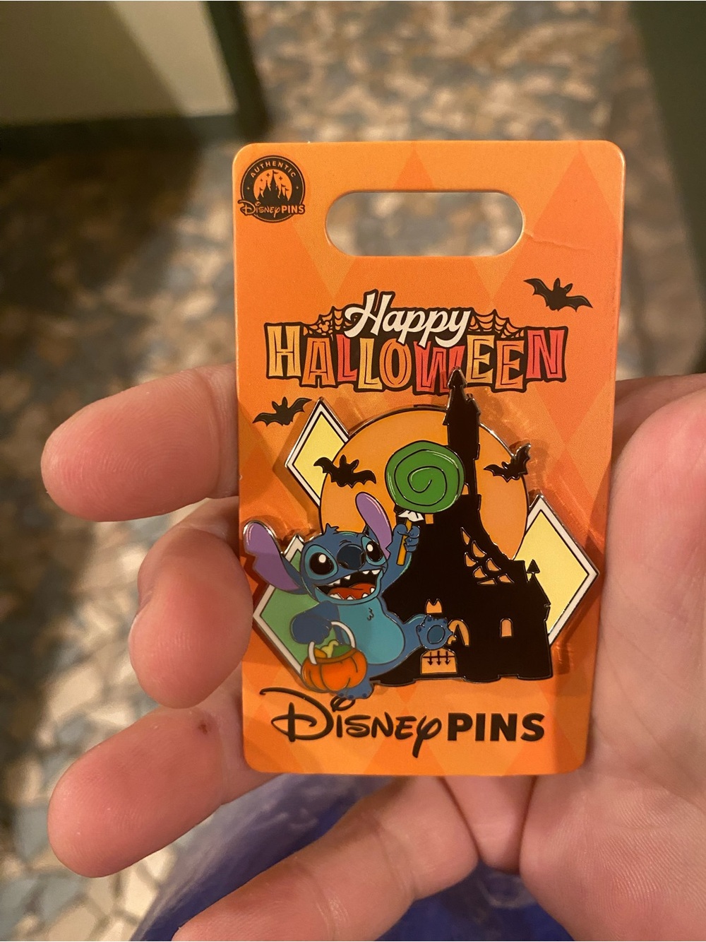 Stitch Glow-in-the-Dark ''Happy Halloween'' – Lilo & Stitch Disney Authentic Pin